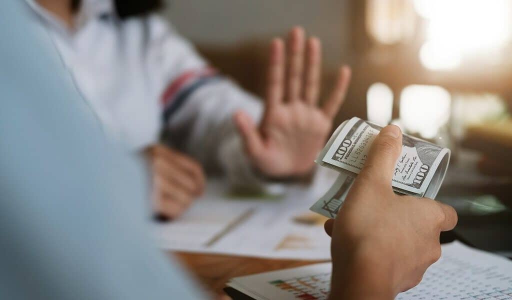 Common Securities Law Violations and How to Avoid Them - Alves Radcliffe