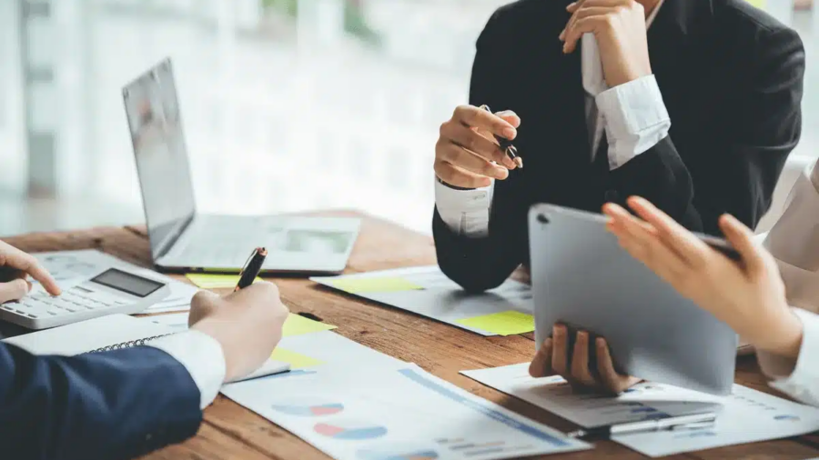 How a Construction Attorney Helps You Prevent Costly Project Delays Before They Start - Alves Radcliffe